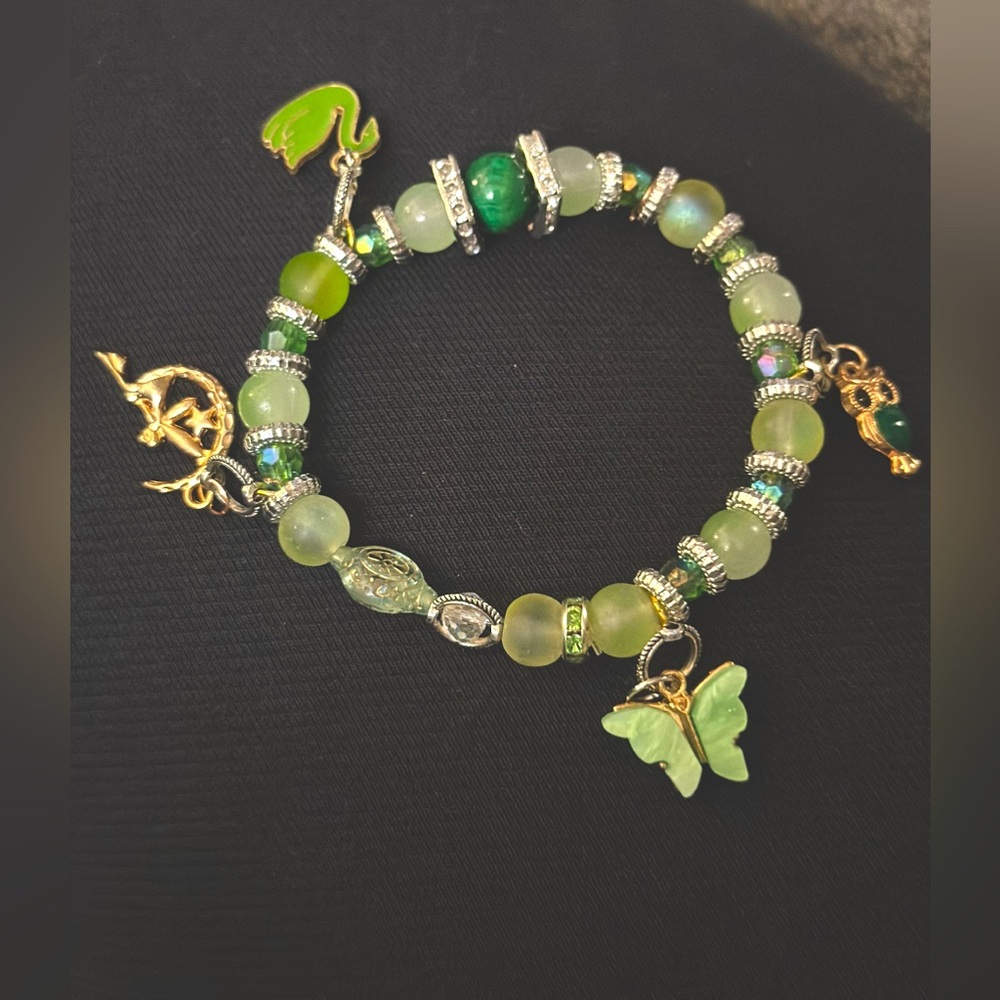 Lean Green machine, charm bracelet